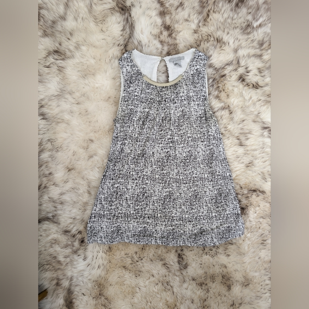 Elegant sleeveless top